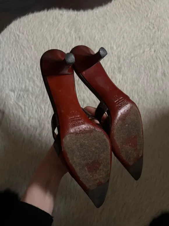 Vicini Kitten Heels