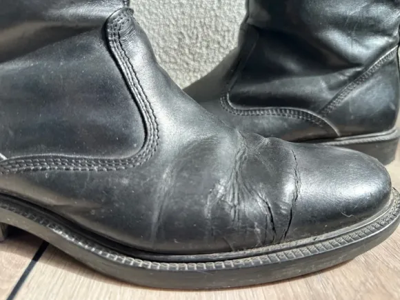 vintage chelsea boots