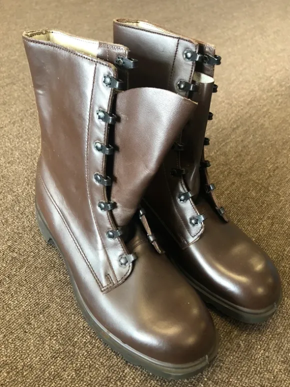 Vintage leger kistjes / schoenen