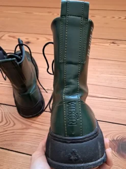 Virón Combat Boots in vegan leather made from apple, natural material