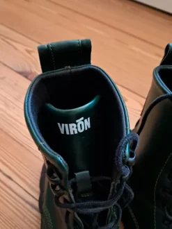 Virón Combat Boots in vegan leather made from apple, natural material