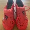 Voetbal schoenen. Adidas predator