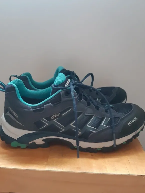 Wanderschuhe