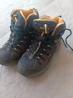 Wanderschuhe Stiefel Meindl Gr 26 schwarz orange