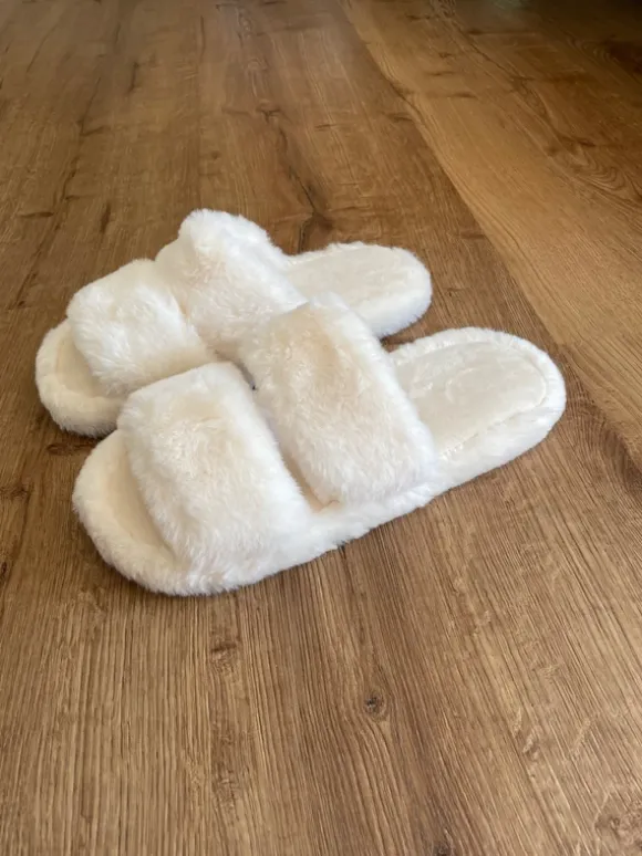 Weiße Asos Puschen/ Hausschuhe