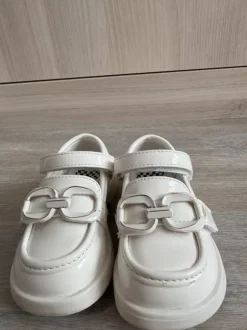 Weiße Kinder-Sneaker mit Klettverschluss Gr.22