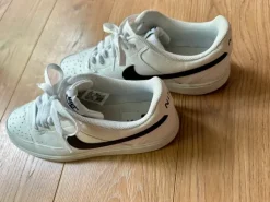 Weiße Nike Sneakers in Größe 46