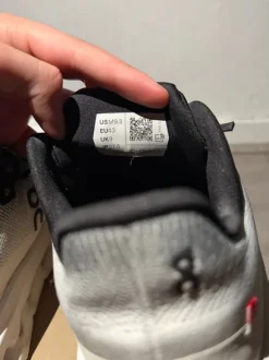 Witte OnCloud Tilt Sneakers – Maat 43, bijna nieuw!