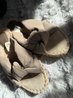 Wunderschöne H&M Espadrille Sandalen in Beige/ Taupe Größe 40
