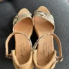 Wunderschöne Keilabsatz-Espadrilles von Gaimo
