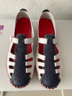 Wunderschöne leichte Damen Schuhe