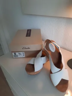Wunderschöne Sommerschuhe in Größe 43