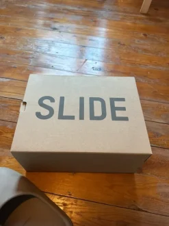 Yeezi slide