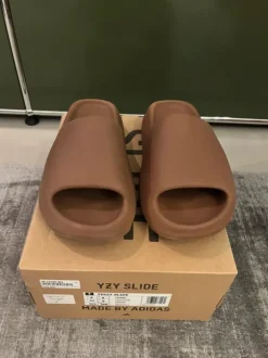 Yeezy Slides Flax EU42
