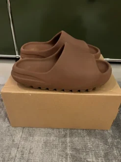 Yeezy Slides Flax EU42