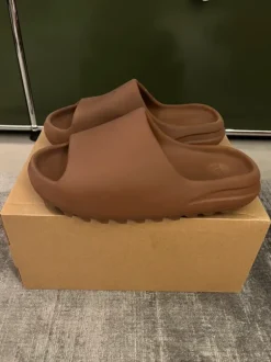 Yeezy Slides Flax EU42