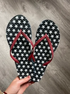 y2k sternchen flip flops rot blau