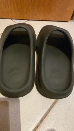 YZY Slide Grau Größe 40