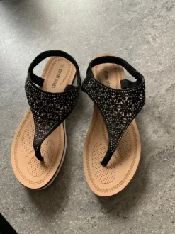 Zehenstegsandalette