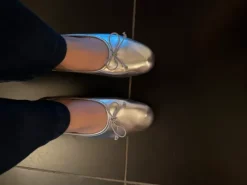 Zilvere ballerina’s
