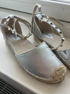Zilvergrijze zomerschoenenmt 38 Max Shoes