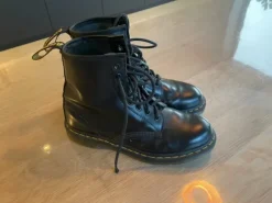 Zwarte dr martens