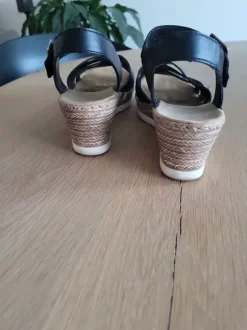Zwarte sandalen