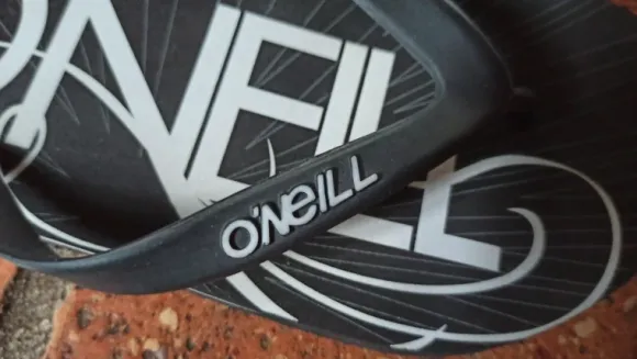 Zwarte strandslippers heren. "O'Neill". Maat 45-46.